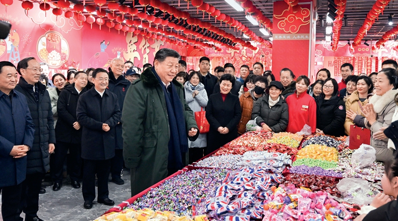 習(xí)近平春節(jié)前夕赴遼寧看望慰問基層干部群眾